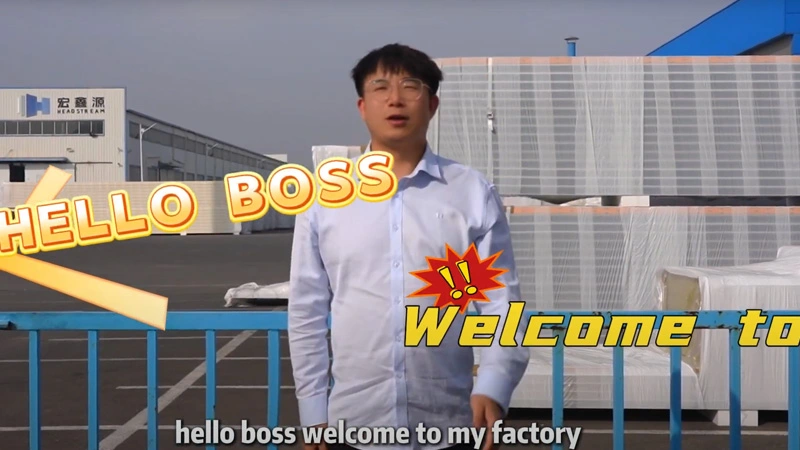 ¡Hola jefe! ¡Bienvenido a nuestra fábrica!