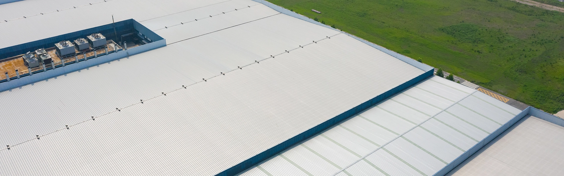 Soluciones para paneles de techo de Headstream: Techo duradero y confiable