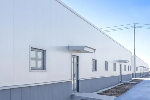 Las ventajas de los paneles de la cámara fría PIR en la construcción moderna de la cadena de frío